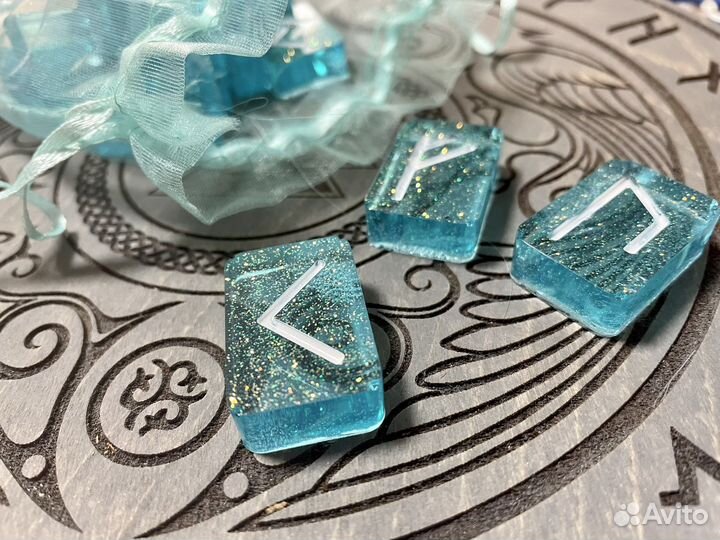 Руны из эпоксидной смолы