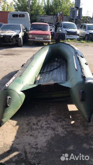 Лодка Solar380