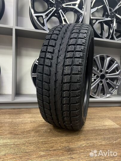 Antares Grip 20 255/35 R19 96H