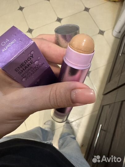 Тональный стик Kiko Milano Energy shake 04 Миндаль