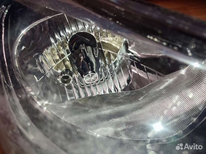 Фара правая Hyundai Solaris 10-14 дорестайл