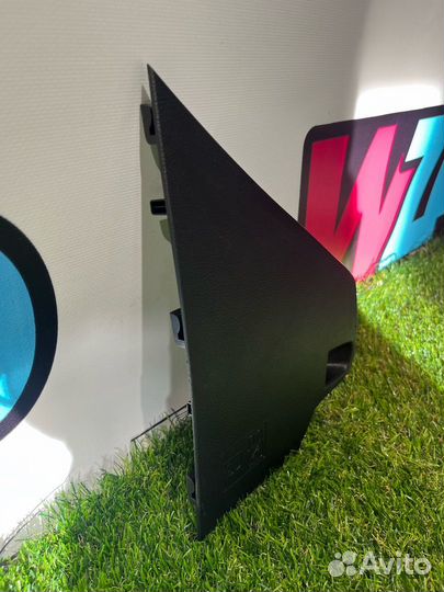 Заглушка в торпедо Ford Mustang 6 рест. 2019