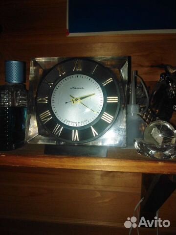 Часы Молния раритет с корундами