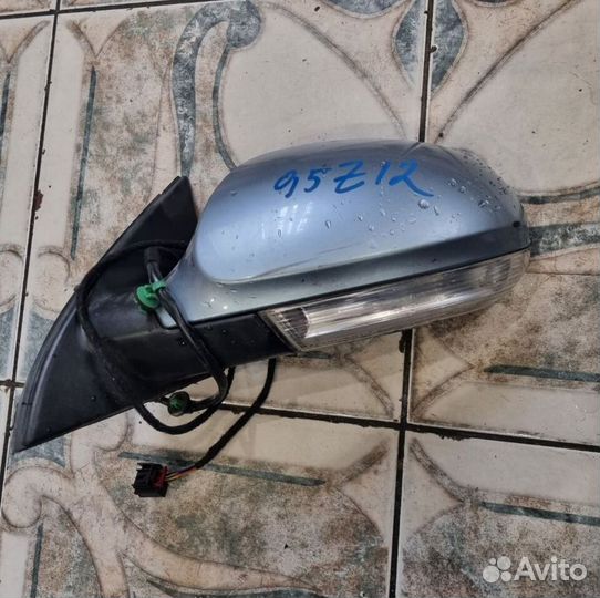 Зеркало Volkswagen Passat B6