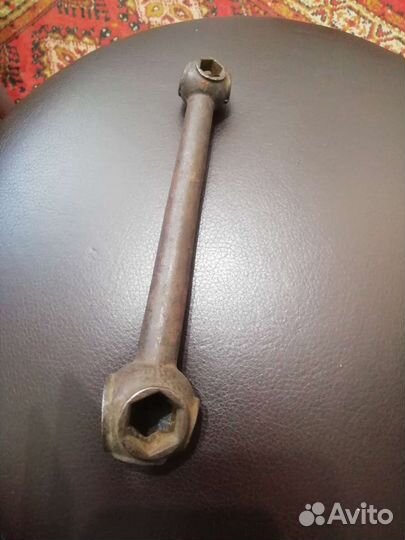 Гаечный ключ. ссср. Универсальный. 10в1 (водолаз)