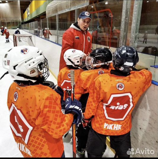 Тренер по хоккею