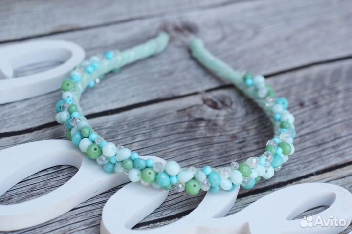 Ободок с камнями ручной работы