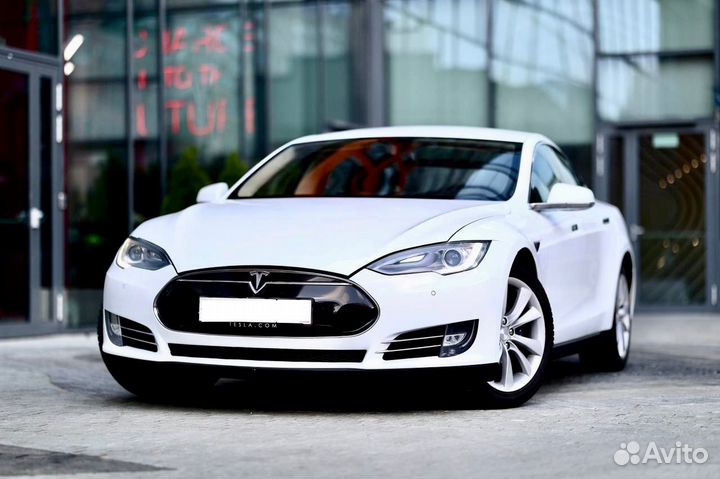 Tesla Model S AT, 2014, 130 000 км