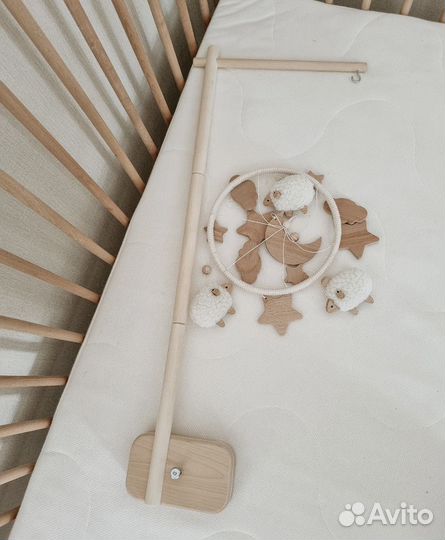 Мобиль на кроватку с кронштейном