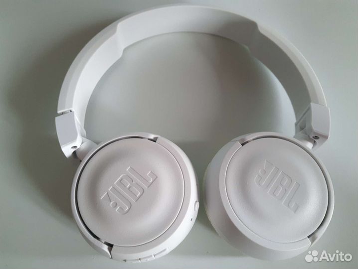 Беспроводные наушники JBL T450BT