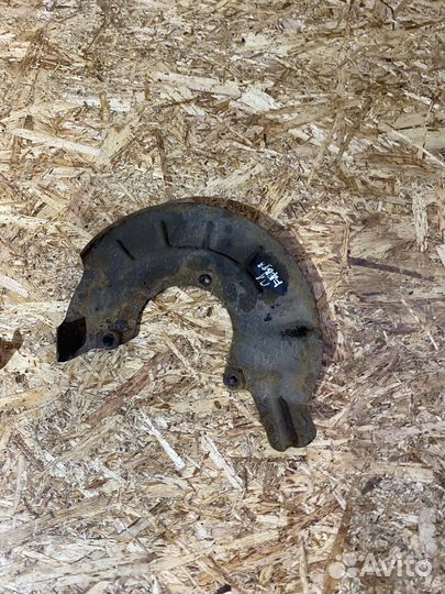 Пыльник тормозного диска Skoda Fabia 2 07-15