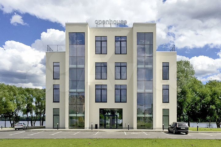 Здание, 1500 м²