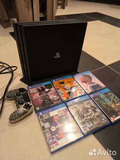 Sony playstation 4 PS4 pro 1tb с играми