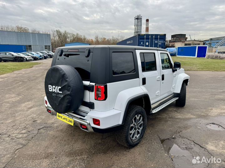 BAIC BJ40 2.0 AT, 2023, битый, 10 000 км