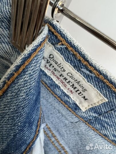 Джинсы Levi's