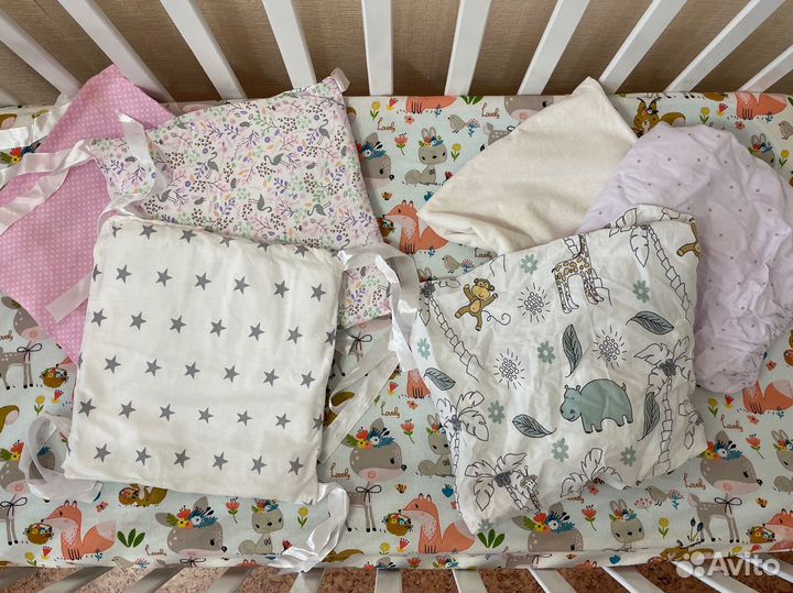 Детская кровать с маятником