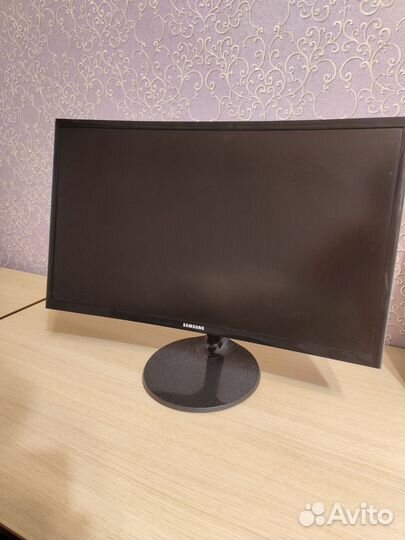 23.5 Samsung C24F390FH