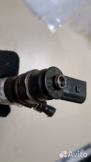 Форсунка топливная BMW 5 E60, 2005