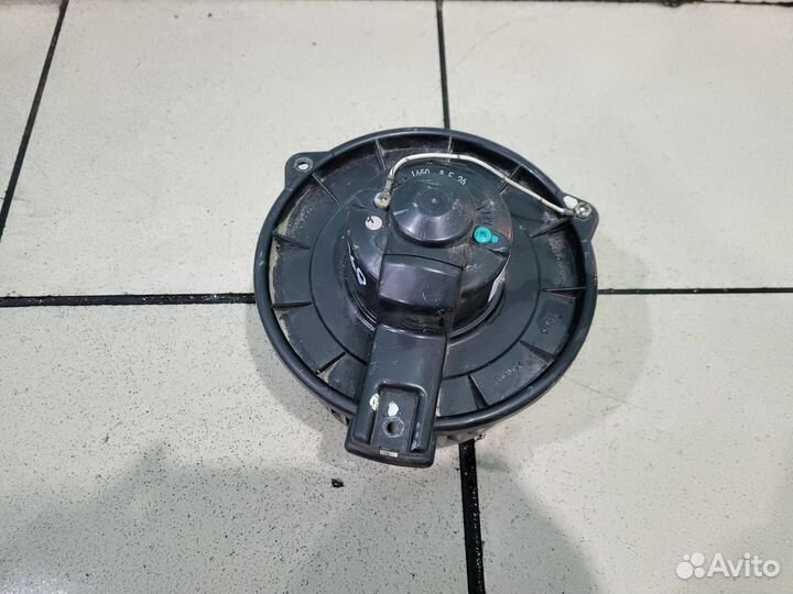 Моторчик печки Toyota Noah R60