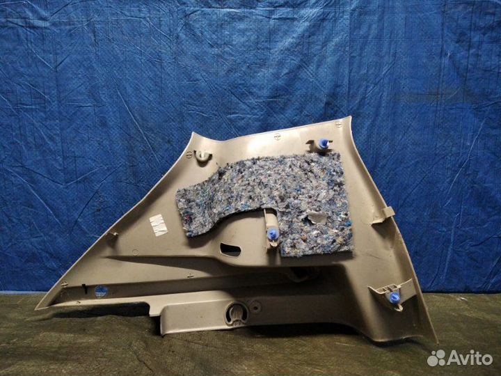Обшивка стойки задняя правая Renault Sandero 2