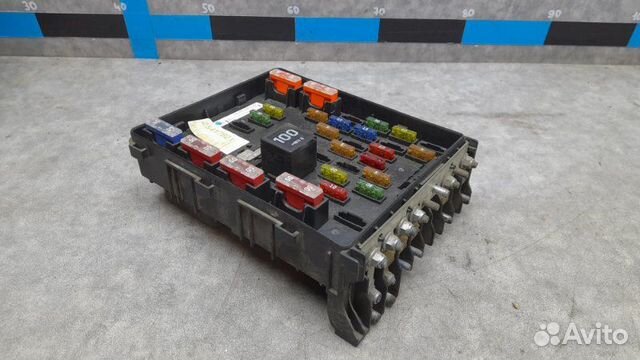 Блок предохранителей Volkswagen Passat B6 2.0 cbab