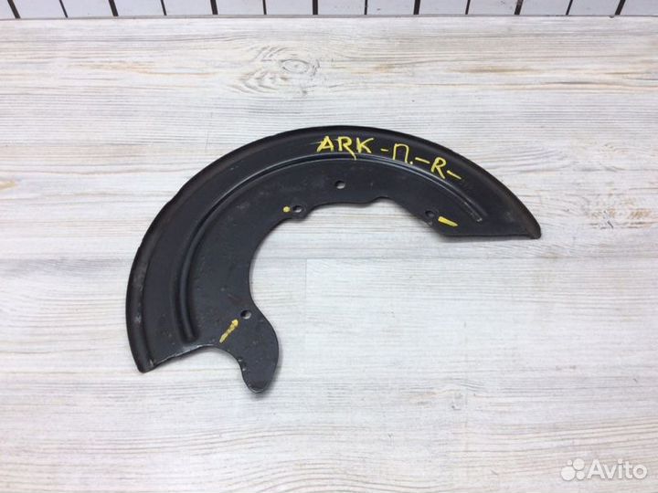 Пыльник тормозного диска передний правый Renault