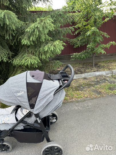 Прогулочная коляска joie