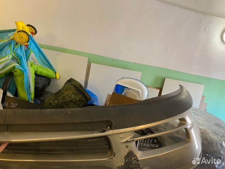 Губа на бампер toyota avensis