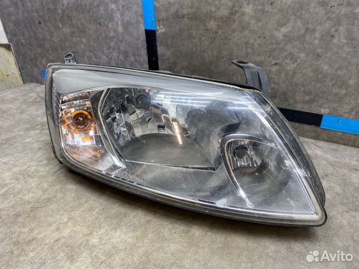 Фара передняя правая Лада Гранта седан 1.6 21126