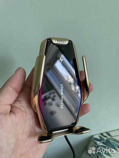 Автомобильная зарядка iPhone mag safe