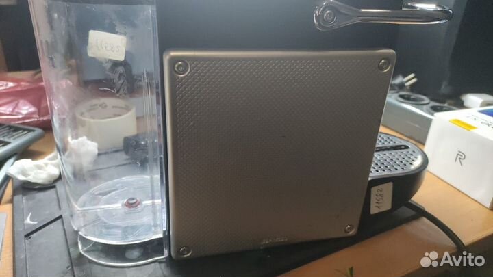 Капсульная кофемашина Nespresso DeLonghi EN 124.S