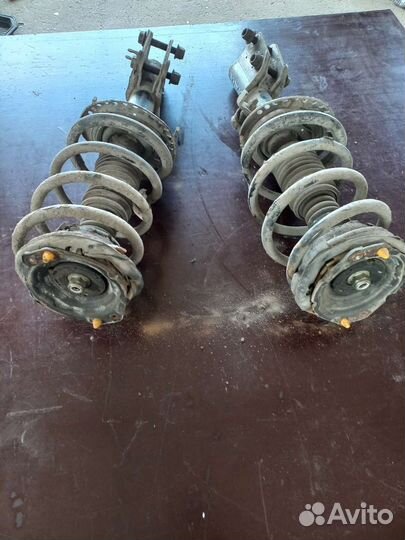 Амортизатор передний. Рено Спайс 4