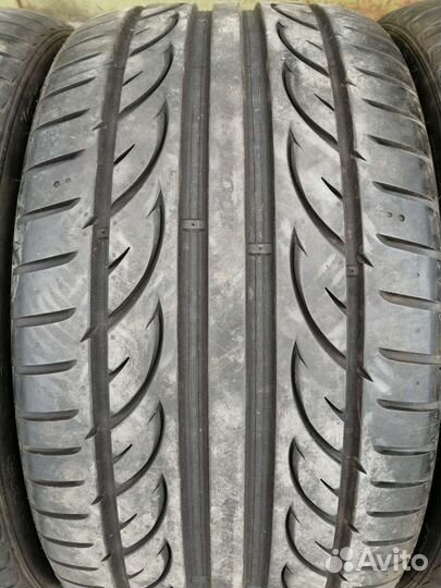 Hankook Ventus V12 Evo2 K120 265/30 R19 и 235/35 R19