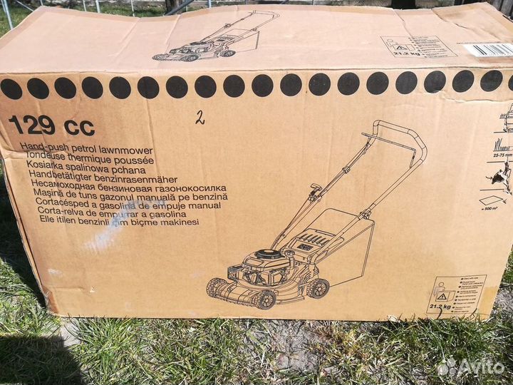 Газонокосилка бензиновая