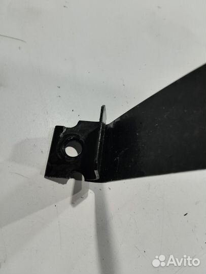 Стяжной хомут (крепление бака) (Skoda Karoq)