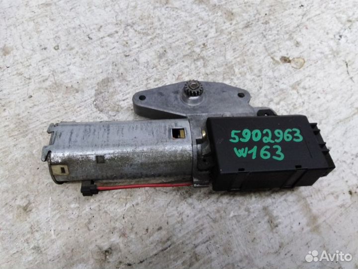 Моторчик люка Мерседес
