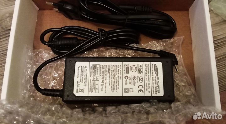 Адаптер для ноутбука samsung XE300TZC, XE300M22