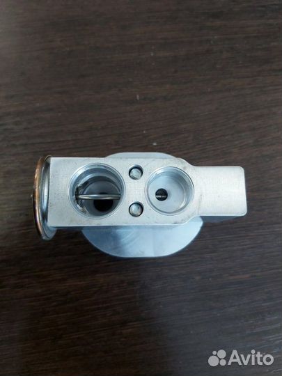 Клапан кондиционера Mitsubishi Pajero 4 3.2D 2007