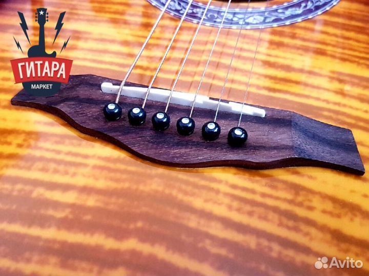 Акустическая гитара