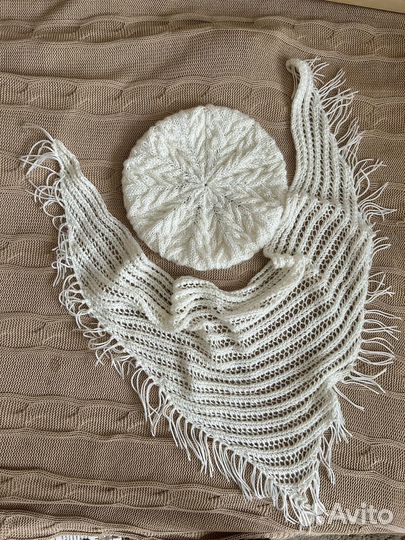 Берет с платком вязаный