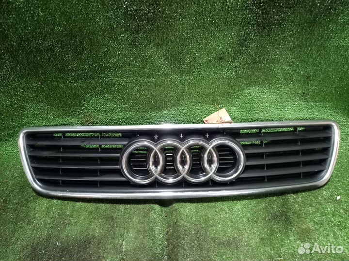 Решетка радиатора (Оригинал) Audi A6 C4