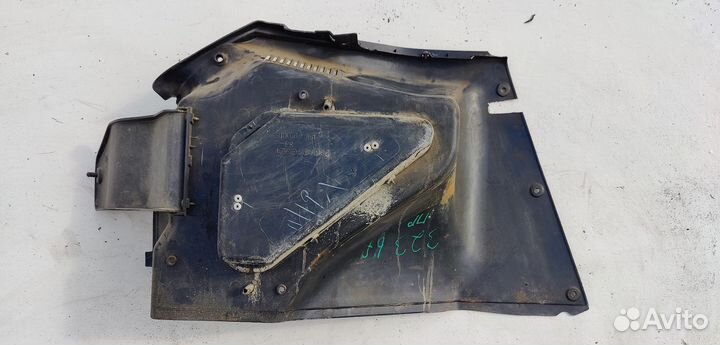 Накладка багажника правая mazda 323 BF