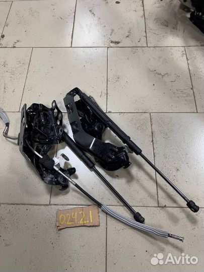 Петли капота mercedes c205 c w205