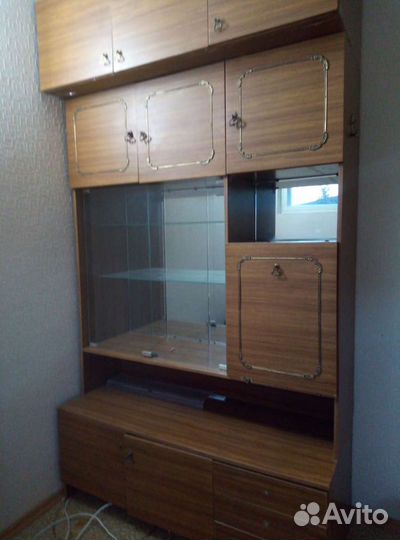 Шкаф сервант