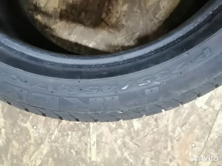 Yokohama 106ZS 235/45 R17