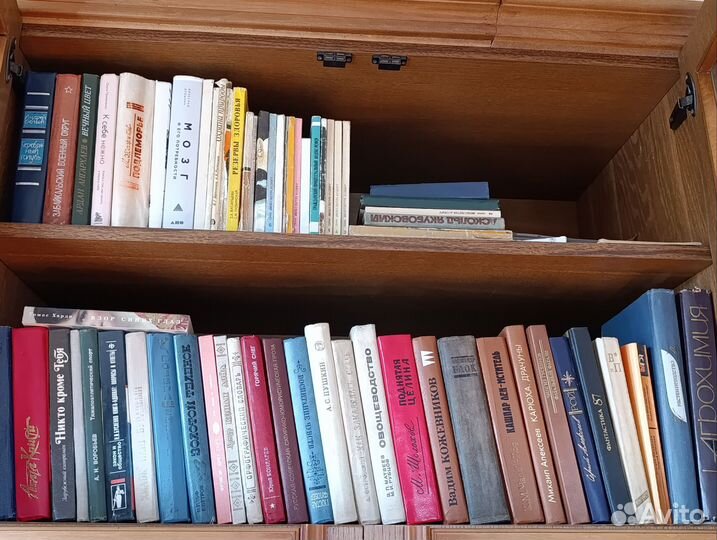 Книги, журналы. Цену предлагайте сами