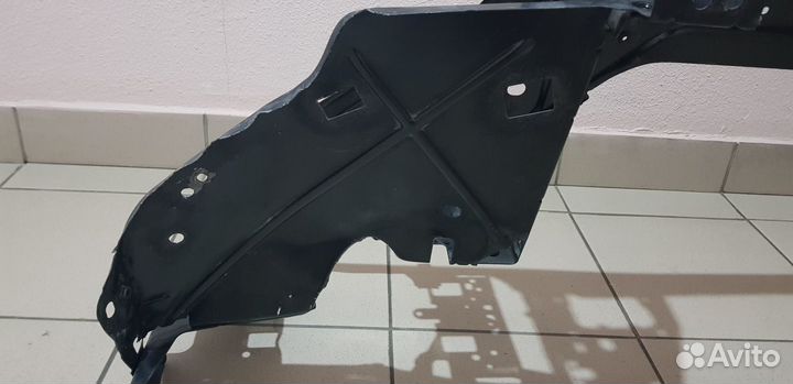 Передняя панель (телевизор) Volvo S80 II 2006-2016