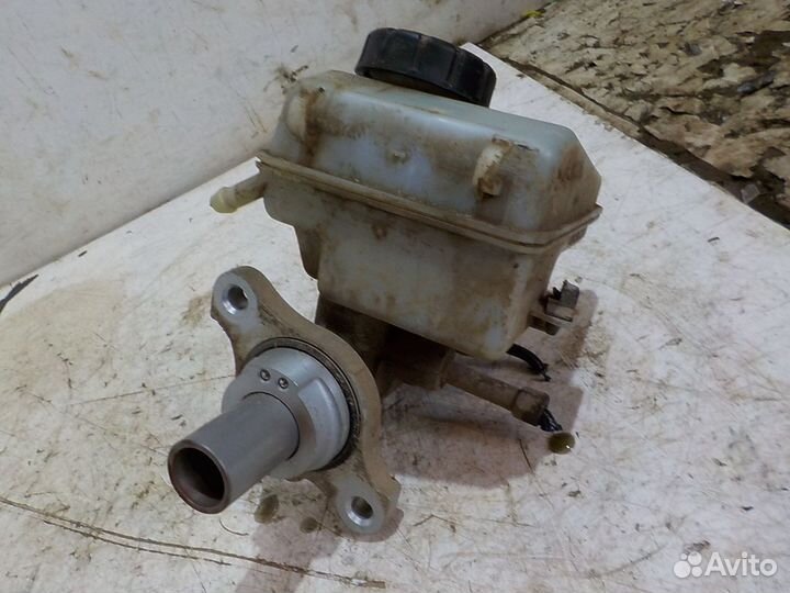 Главный тормозной цилиндр Opel Astra H