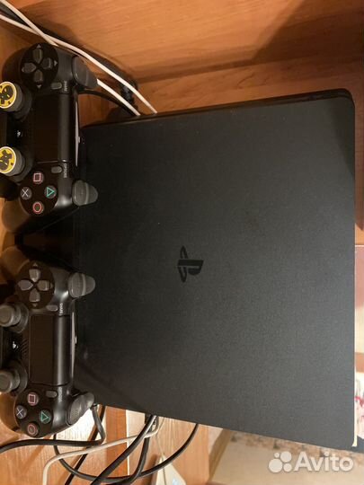 Sony playstation 4 slim 1tb+ 2 игры и 2 джостика