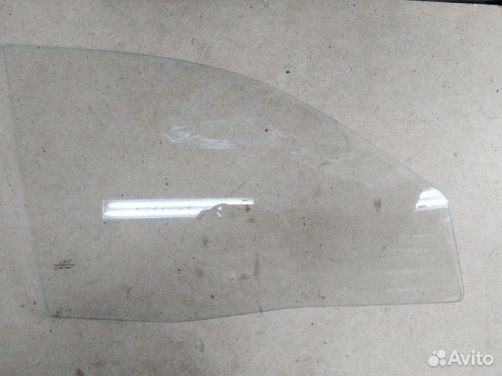 Стекло двери переднее правое Hyundai Sonata 1999
